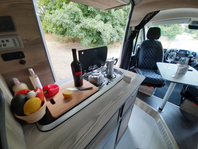 Wanda – Insurance inclusive 2021 2 berth Citroën Relay L2H2 fully off grid