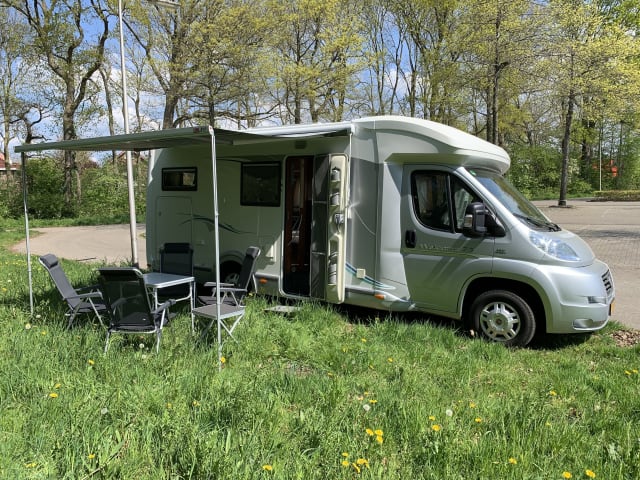 Atmospheric and complete Chausson motorhome for your journey with complete freedom