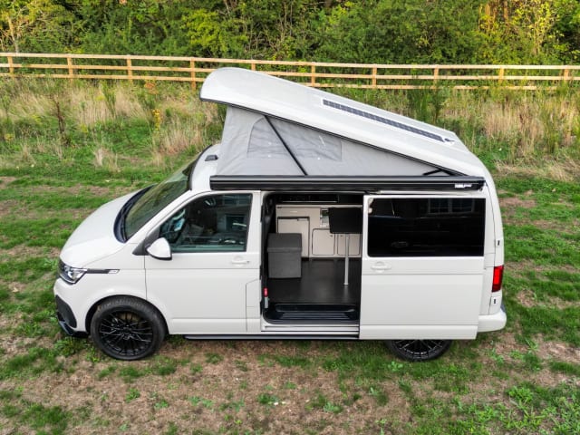 Barney – Volkswagen T6.1 Campervan (oktober 2021)