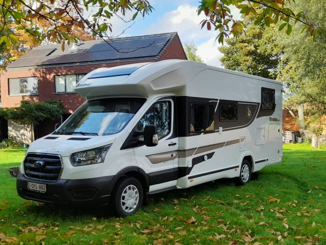 New Benimar Cocoon 463 10/2022 with silent roof air conditioning