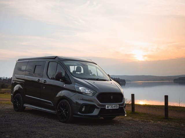 Harley – Ford Transit Personalizzato Ibrido