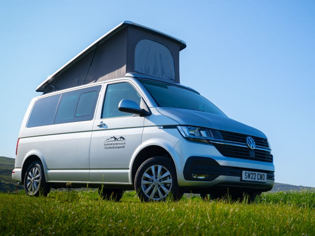 Iona – Luxury 4 berth Volkswagen Transporter 6.1 campervan