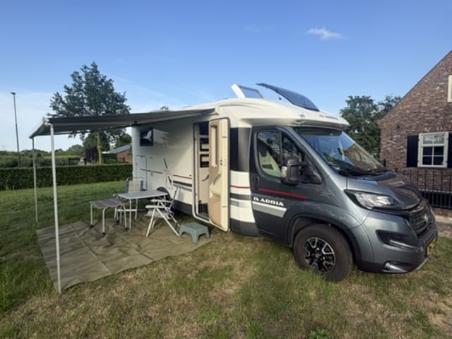Ons Hotel op wielen – 2p Adria coral s 600 sl Mobil de 2018