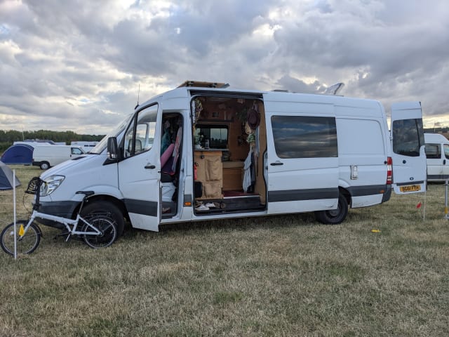 Maura the Boogy Wonder Van  – Yacht terrestre supérieur