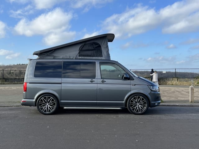 Bert !  – 4 berth Volkswagen,2017 4motion DSG Brand new conversion,