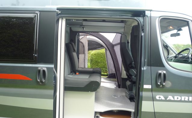 Marlon – Marlon The Festival Loving Motorhome!