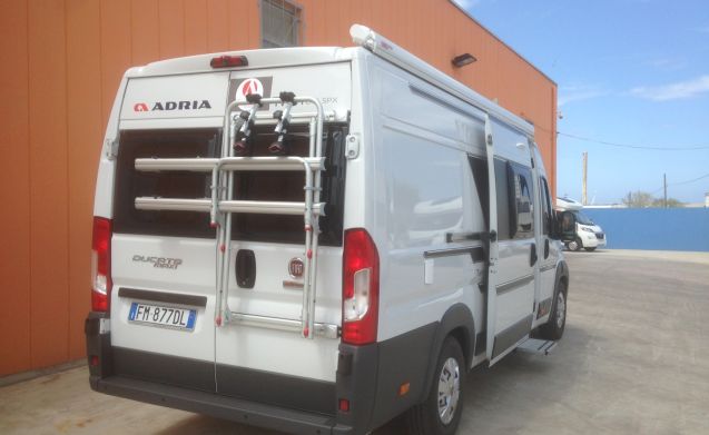 Twin 640 SPX – Brand new Adria van