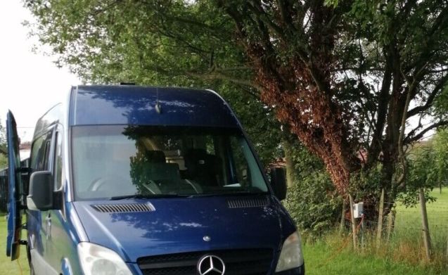 Mercedes-Benz motorhome for 2 people in South Yorkshire