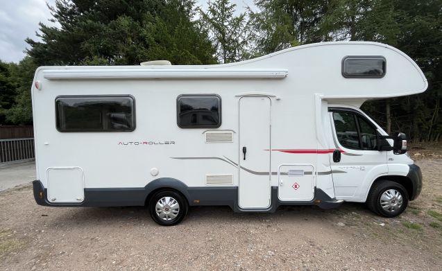 Roller Team motorhome for 6 people in Nottinghamshire
