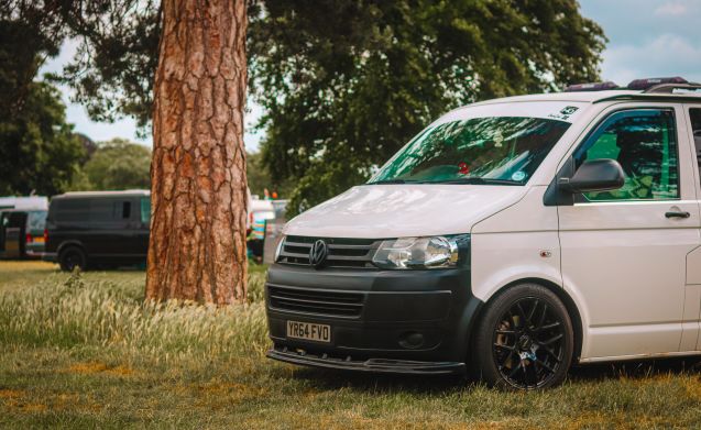 Volkswagen motorhome for 4 people in Derbyshire
