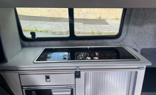 Volkswagen motorhome for 2 people in Leeds