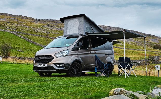 Ford motorhome for 4 people in South Yorkshire