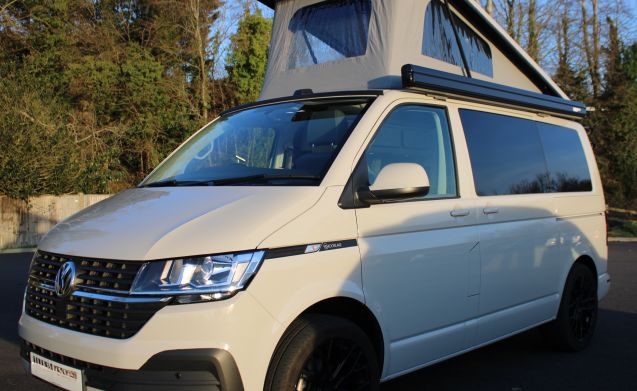 Colin – Our new high spec VW T6 Campervan who's keen to travel