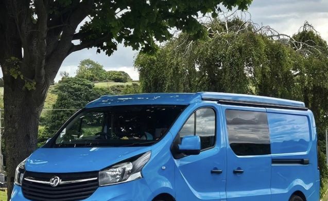 Dug – 3/4 berth Vauxhall Vivaro campervan, from £93 Goboony