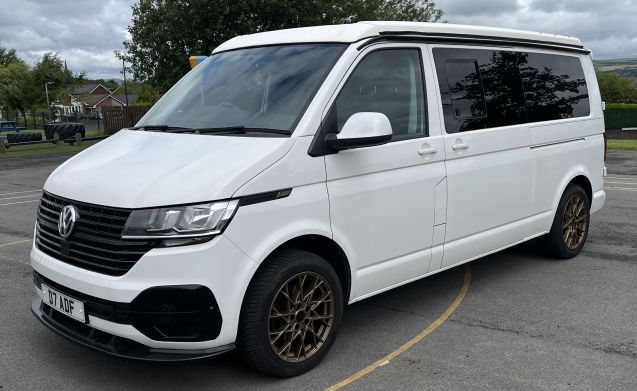 Volkswagen motorhome for 4 people in Radcliffe