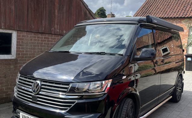 Volkswagen motorhome for 4 people in Woodborough