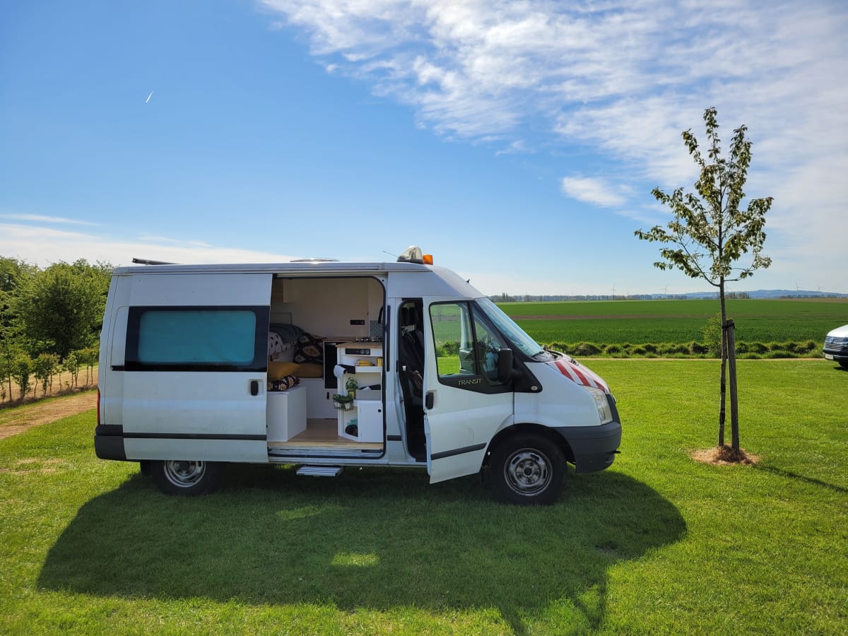 positie Toneelschrijver stapel Bustave YFL – Gezellig zelfbouwbusje Ford Transit vanaf € 87 p.d. - Goboony