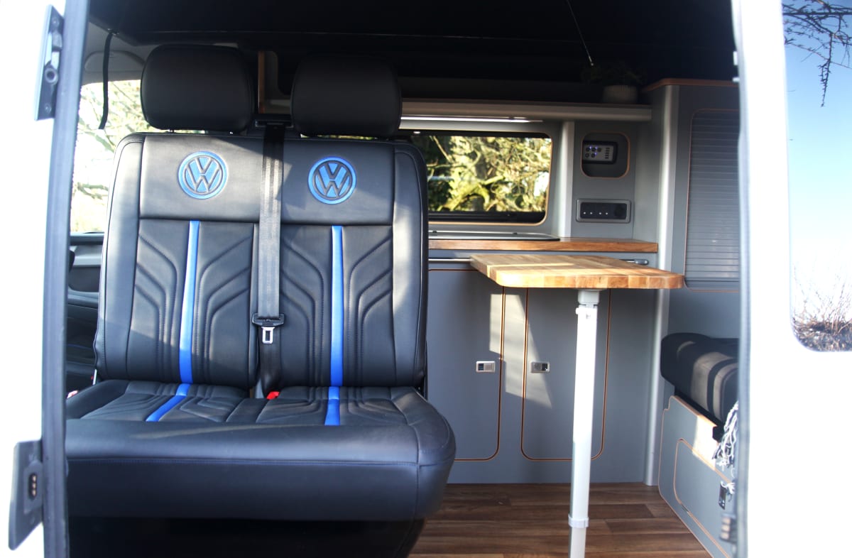 VW T5 campervan 4 berth/6 seats from £99.00 p.d. - Goboony