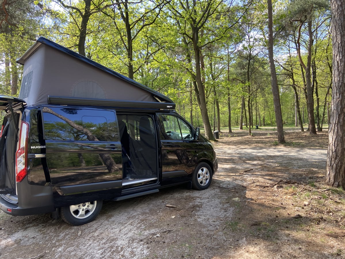 Compact – Ford Nugget Bus Camper 2019 ab 88 € p. T. – Goboony
