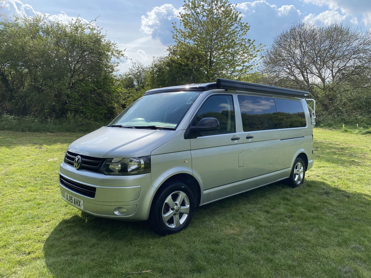 VW T5 campervan 4 berth/6 seats from £99 p.d. - Goboony