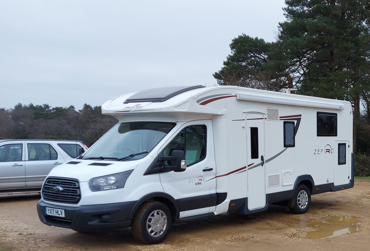 South Coast Explorer – 4 berth Roller Team Coachbuilt from 2017