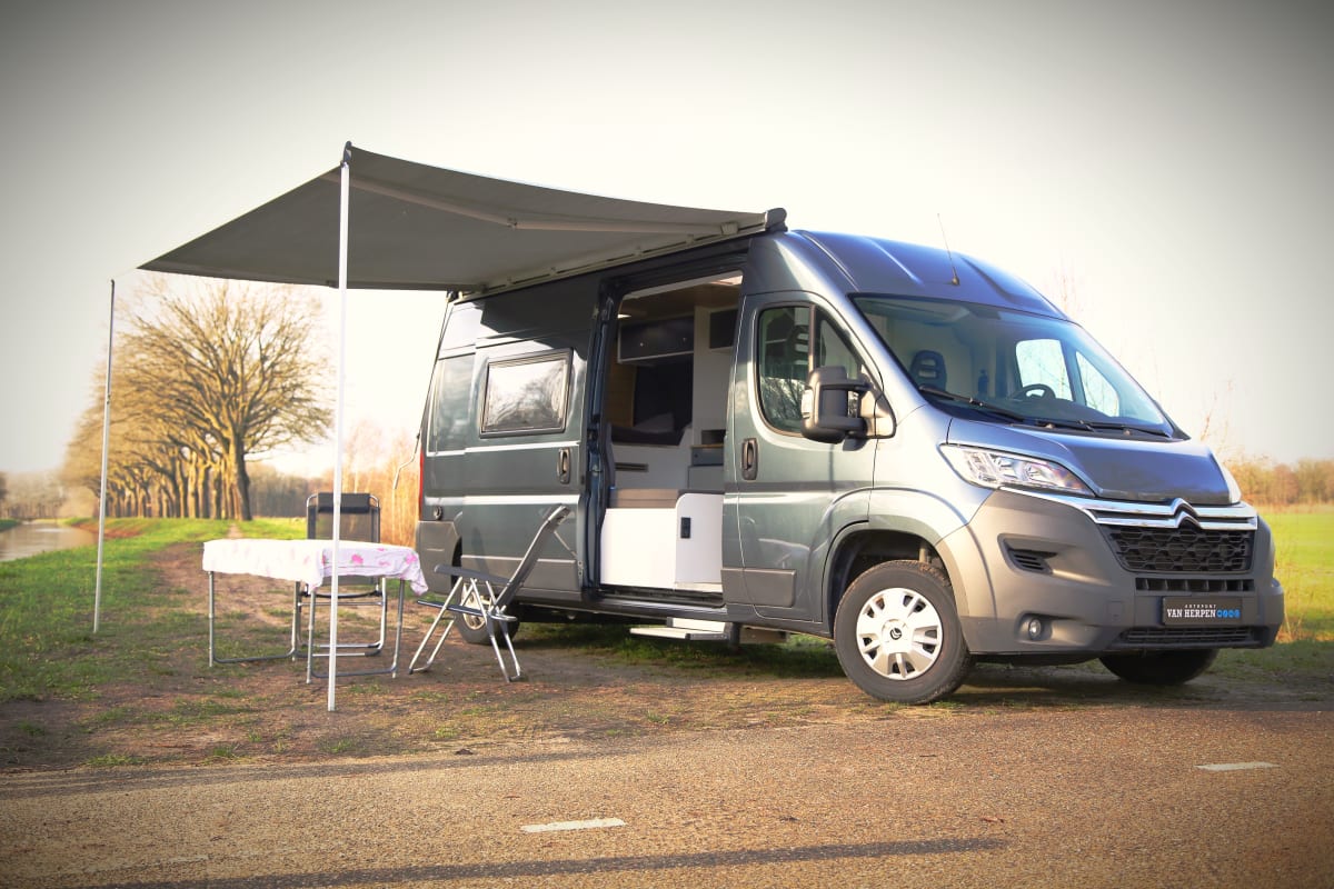 Anne │ Citroën Jumper 2 person camper van from €99 p.d. - Goboony