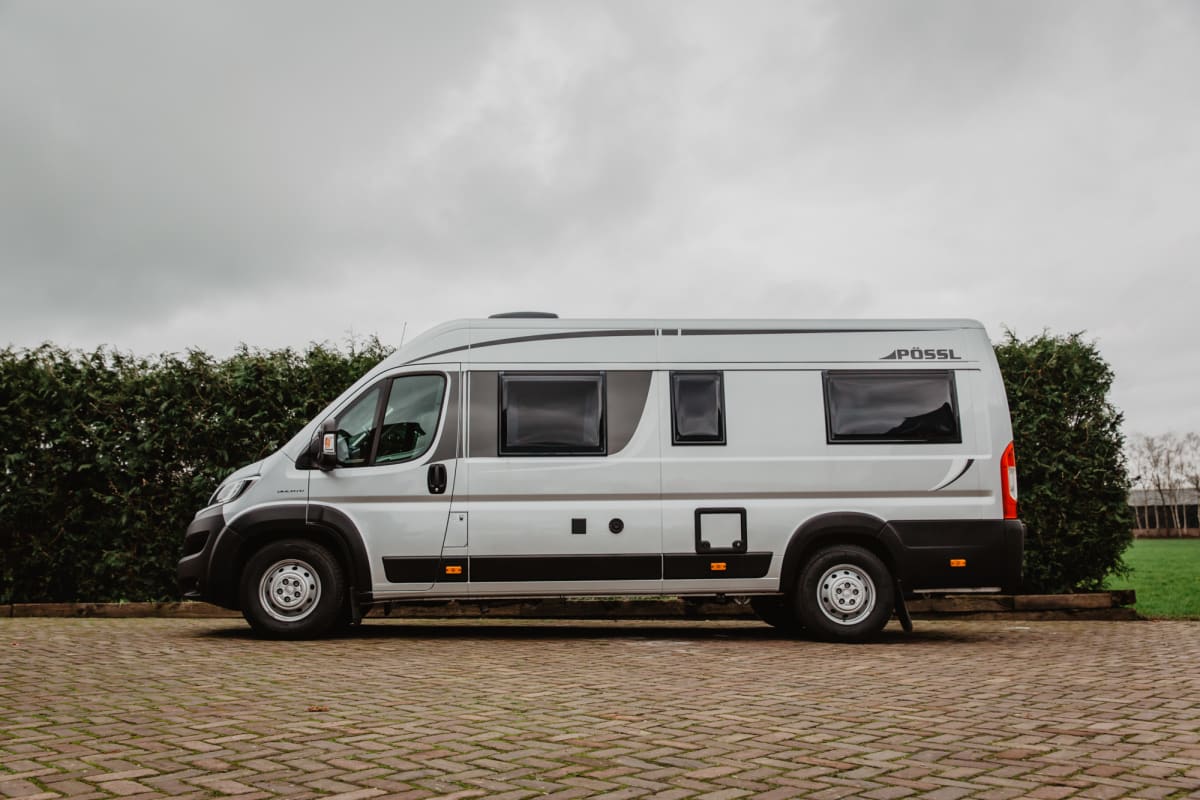 Roadcruiser – Luxury bus camper Pössl Roadcruiser (camper 20) from