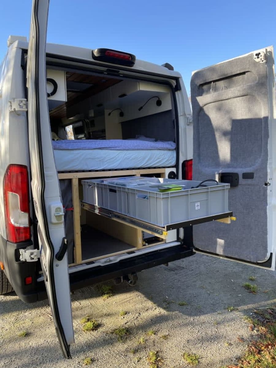 I-VAN – Do-it-yourself Camper Fiat Ducato from €97 p.d. - Goboony