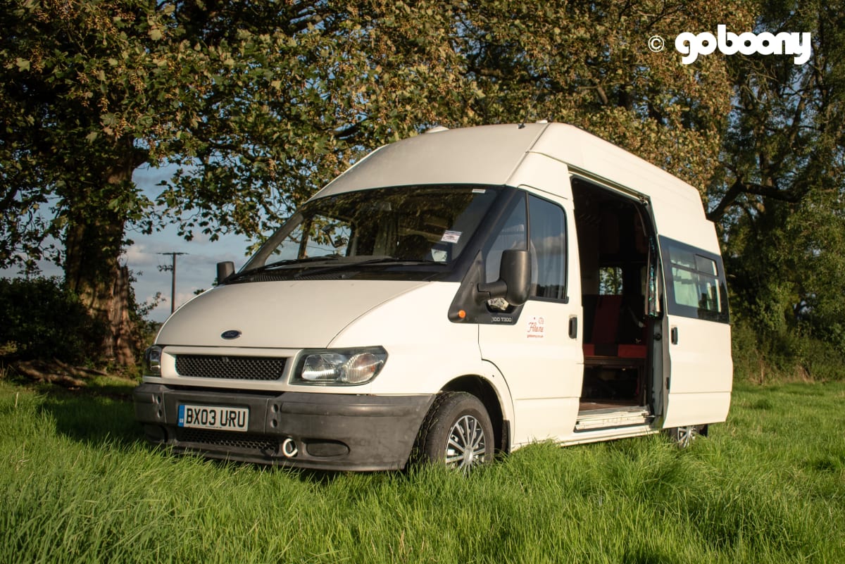 Un camper bellissimo auto convertito. Ideale per le vacanze estive e  invernali da 76 £ al giorno - Goboony