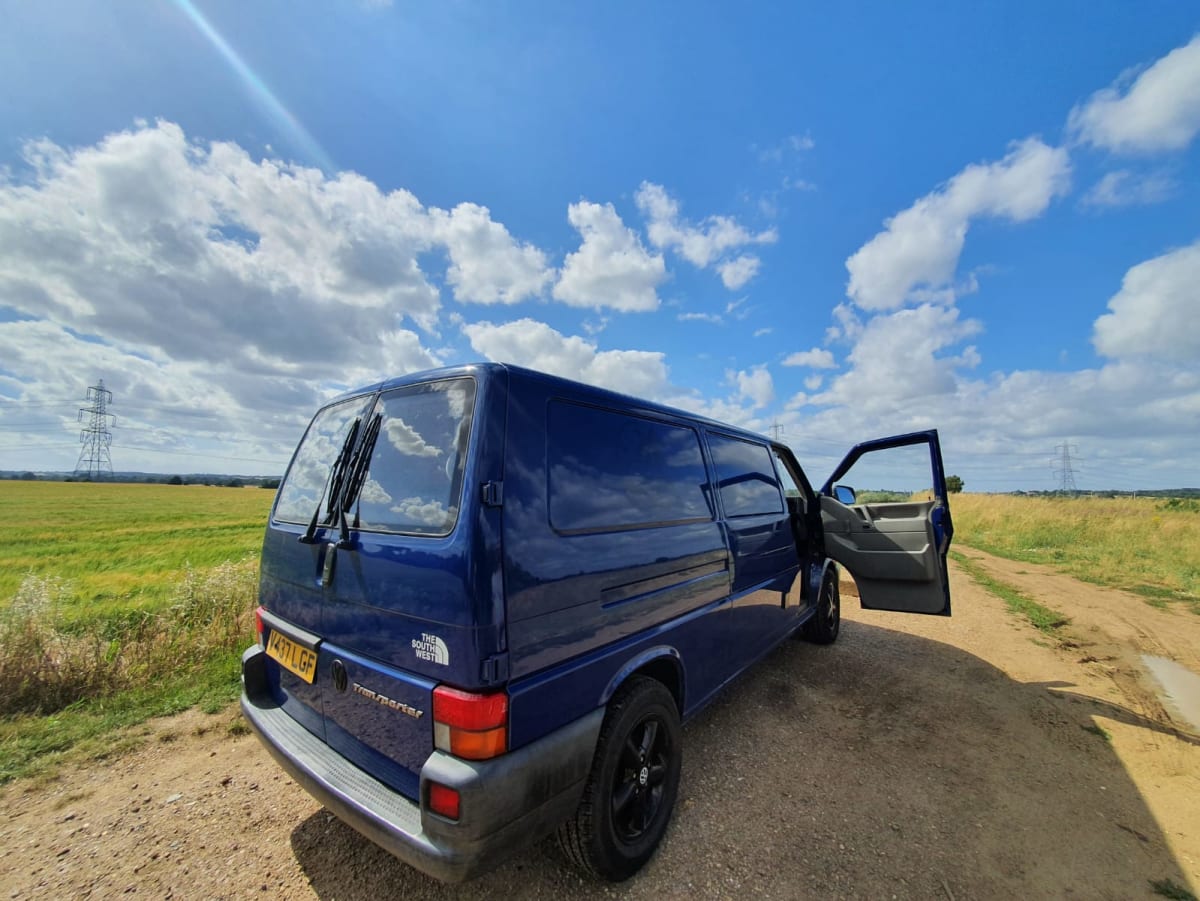 I BOUGHT THE DIRTIEST, HIGHEST MILEAGE VW T4 ON THE INTERNET! 