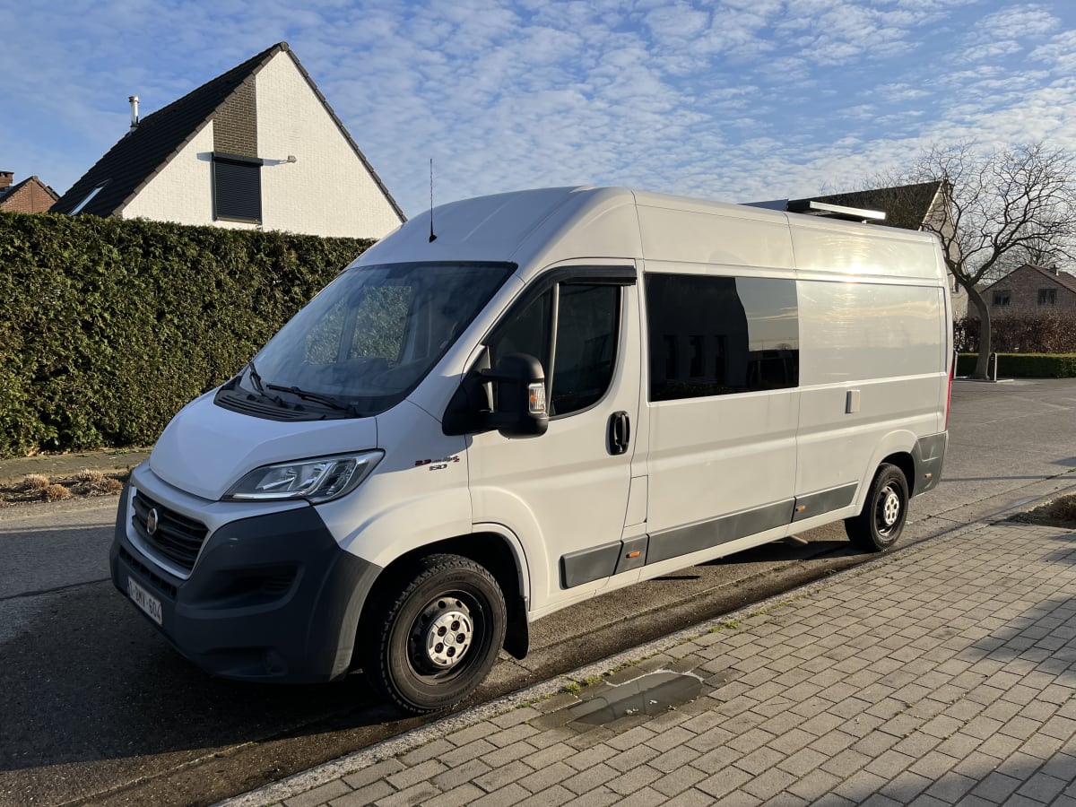 Camping-car Fiat ducato pour 2/3 personnes et possibilité de lit