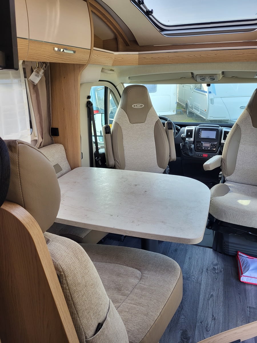 Lmc Cruiser T 662 G Vanaf 160 P d Goboony