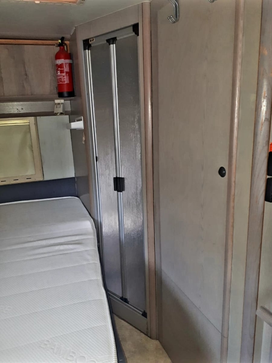 Spacious hip retro 4p Fiat Ducato 280 camper from 1990 from €99 p.d. -  Goboony