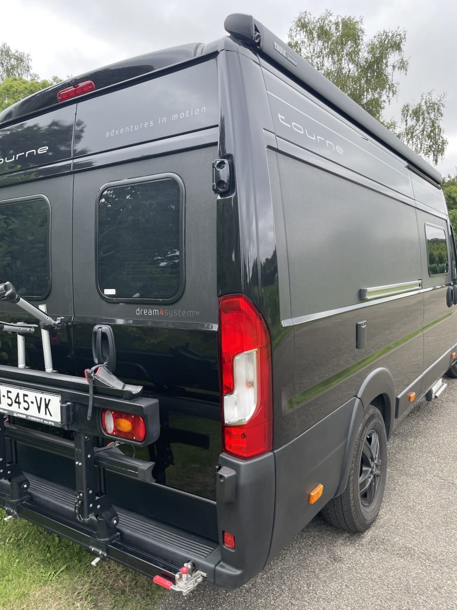 Tourne 6.4 – New Bus camper for Rent Peugeot Boxer from €125 p.d. - Goboony
