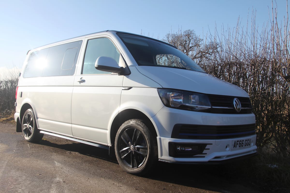 VW T5 campervan 4 berth/6 seats from £99 p.d. - Goboony