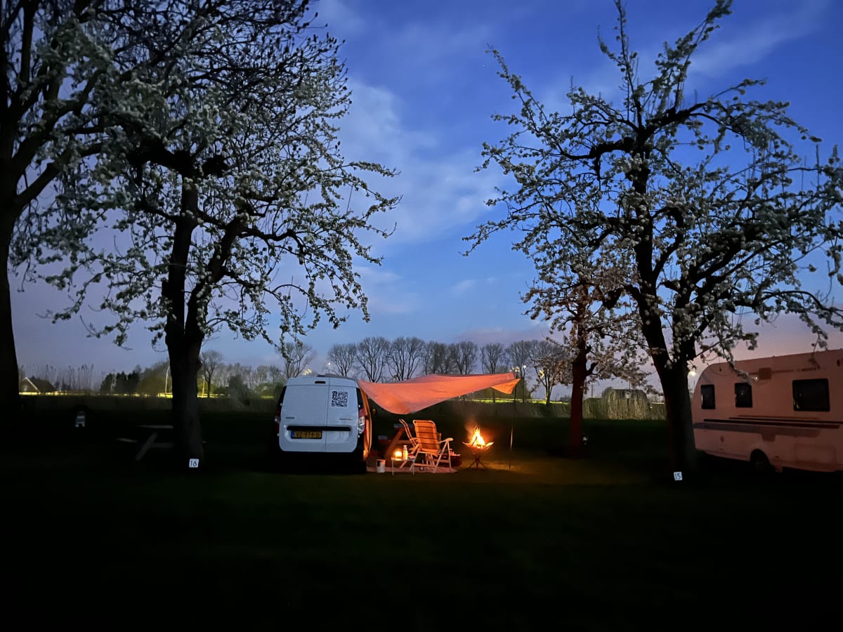 Durban – Mini camping-car Dacia Dokker à partir de 81,00 € par jour Goboony