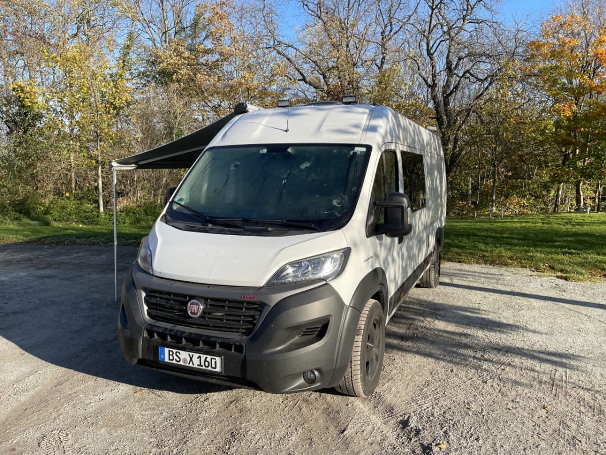 Lexy – Fiat Ducato à partir de 109,00 £ par jour Goboony