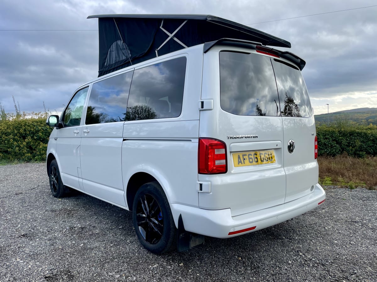 VW T5 campervan 4 berth/6 seats from £99.00 p.d. - Goboony