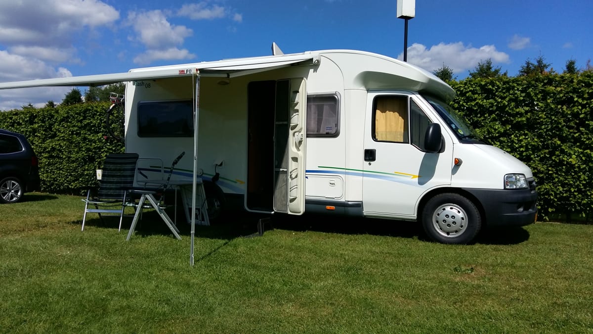 Mijn camper mijn maatje Il mio camper, amico mio da 121 € al giorno