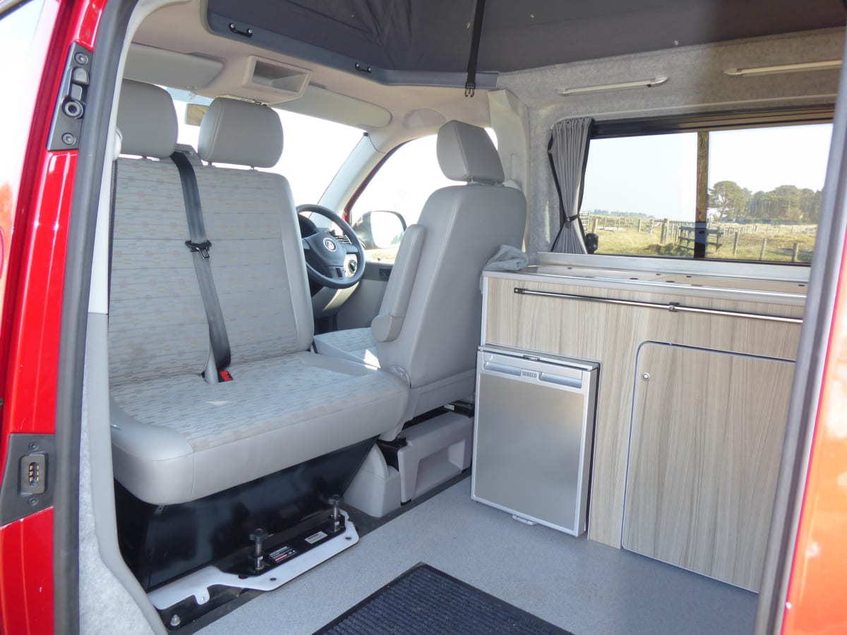 moderno e lussuoso volkswagen automatic 4 posti letto camper furgonato completamente attrezzato