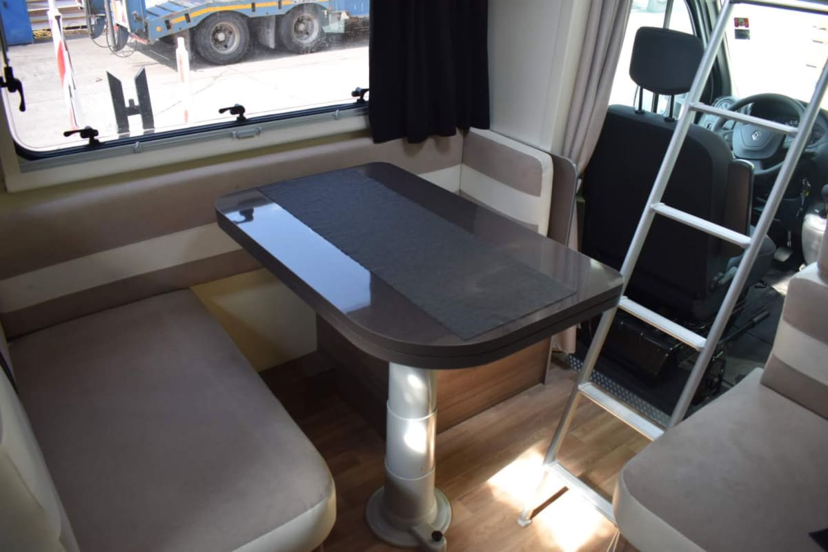 Mini Nightliner Wmt153 Mini Night Liner 6 Persons From 165 P D Goboony