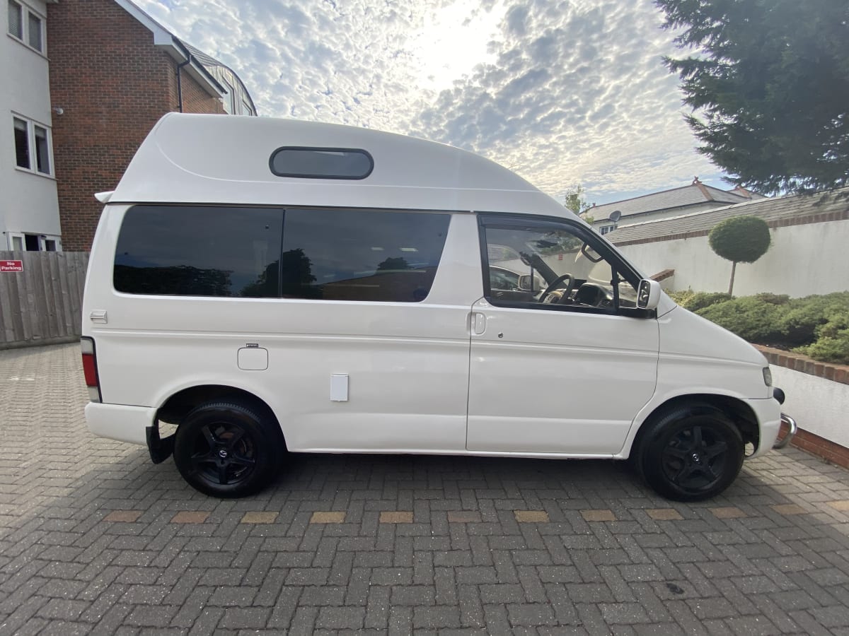 Snowy – Mazda Bongo High-Top Campervan 