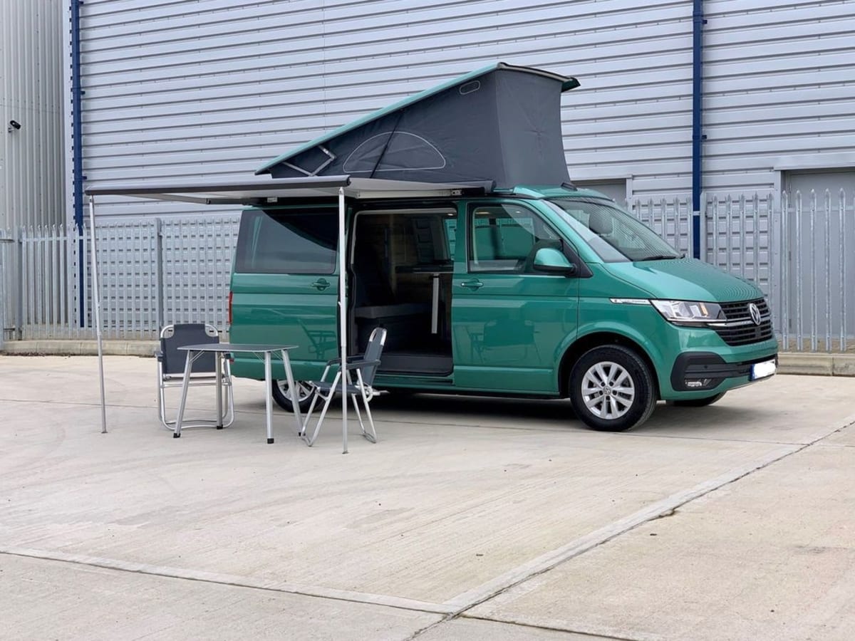 Khaya the Kamper VW California Coast Model 2021 Bay Leaf Green