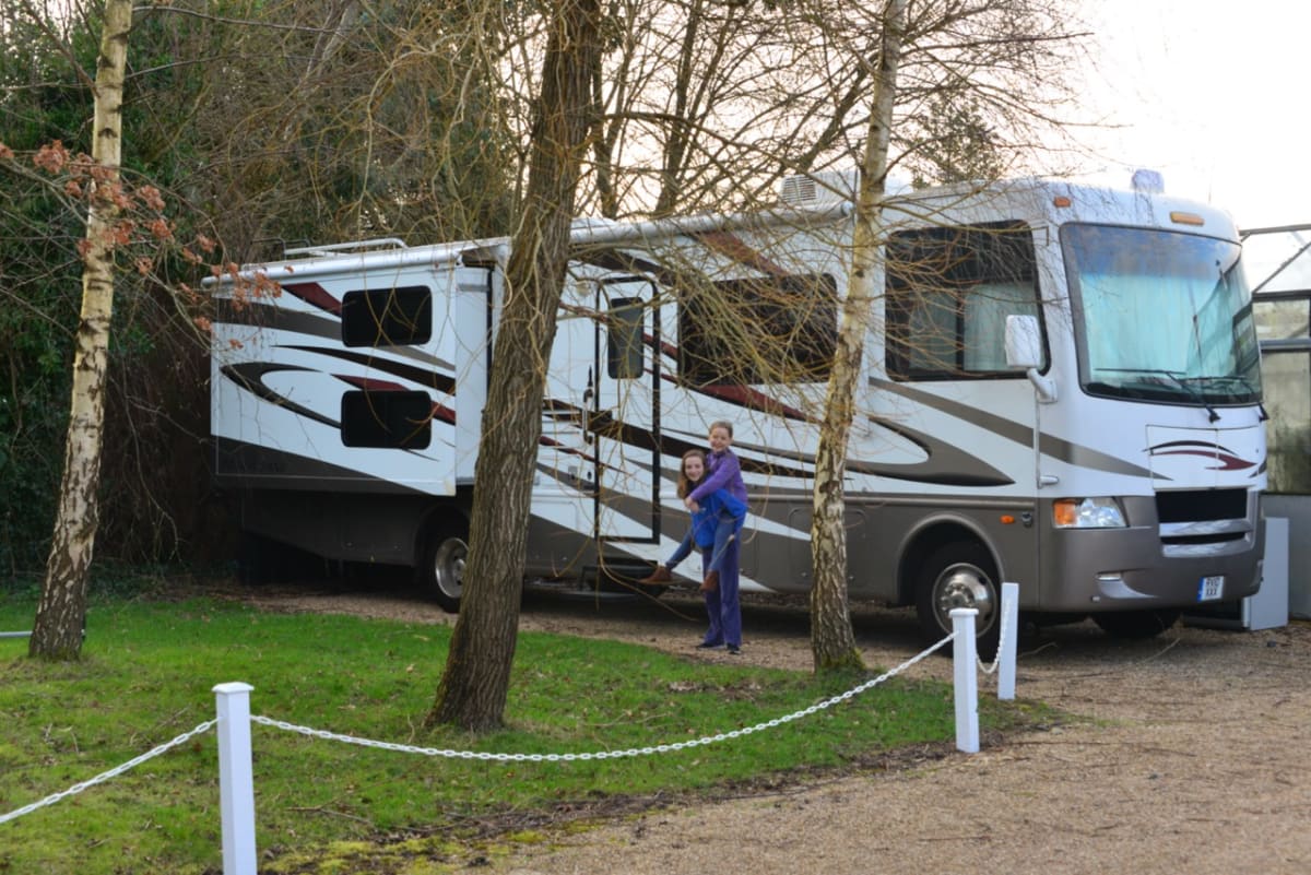 Awesome American RV with 2 slides - Self Drive for C1 licence from £199.00  p.d. - Goboony