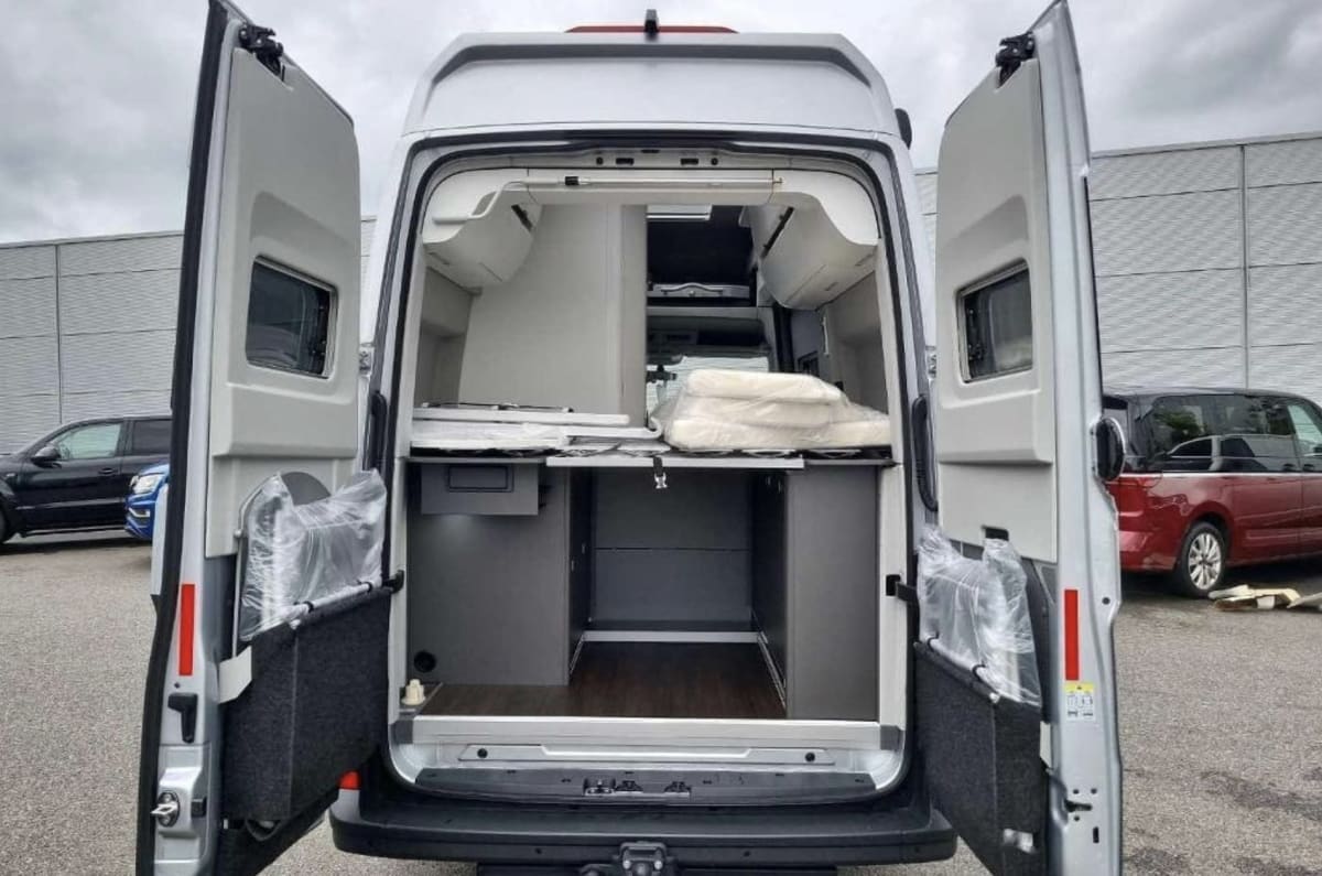 4p VW GRAND CALIFORNIA automatic all luxury toilet and shower BJ 2022