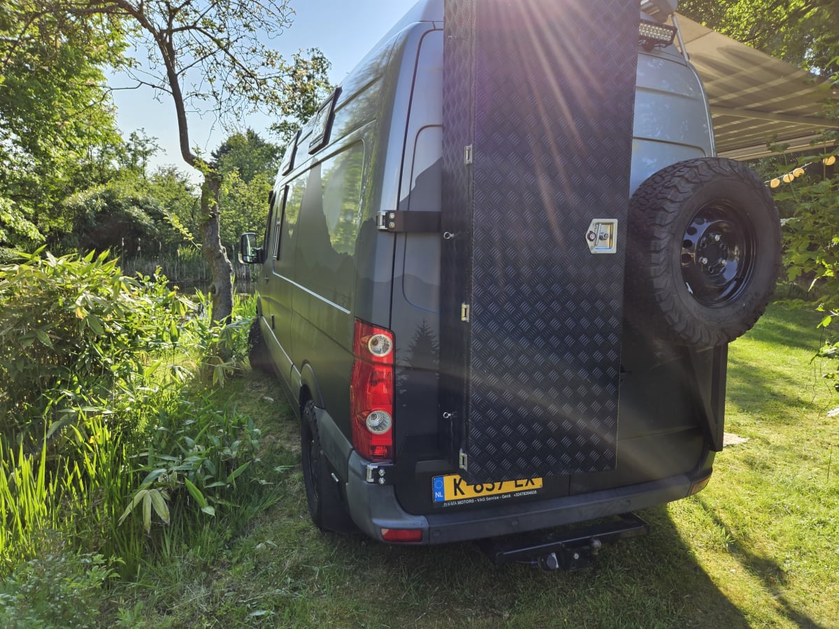 Off grid adventure VW Crafter
