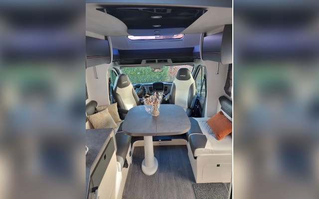 Rental - Low profile motorhome - null - #68725