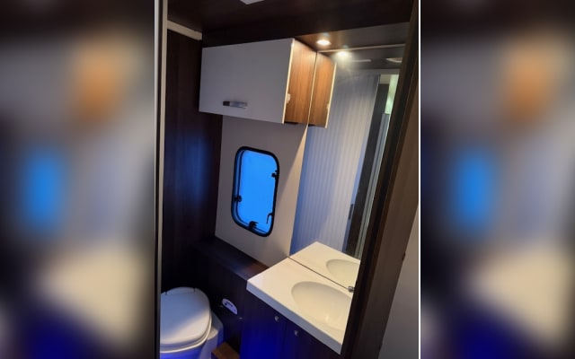 Rental - Coachbuilt motorhome - null - #94851