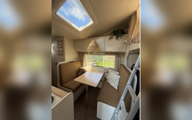 Boeking - Alkoofcamper - null - #99102