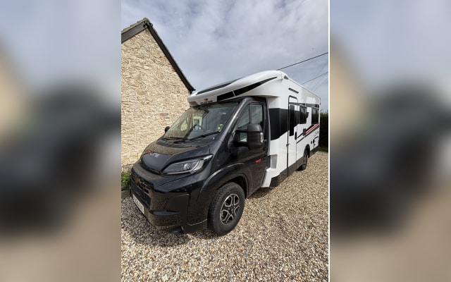 Rental - Low profile motorhome - null - #82113